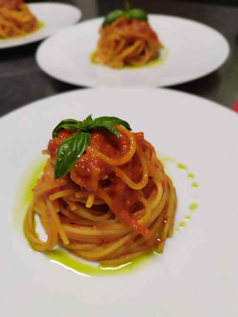 Scopri i miei piatti - Spaghetti al pomodoro
