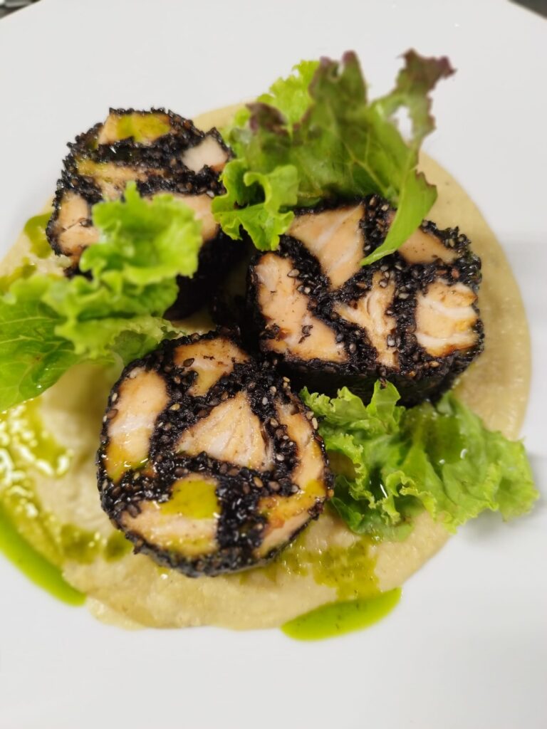 Scopri i miei piatti - Mosaico di salmone su crema di ceci
